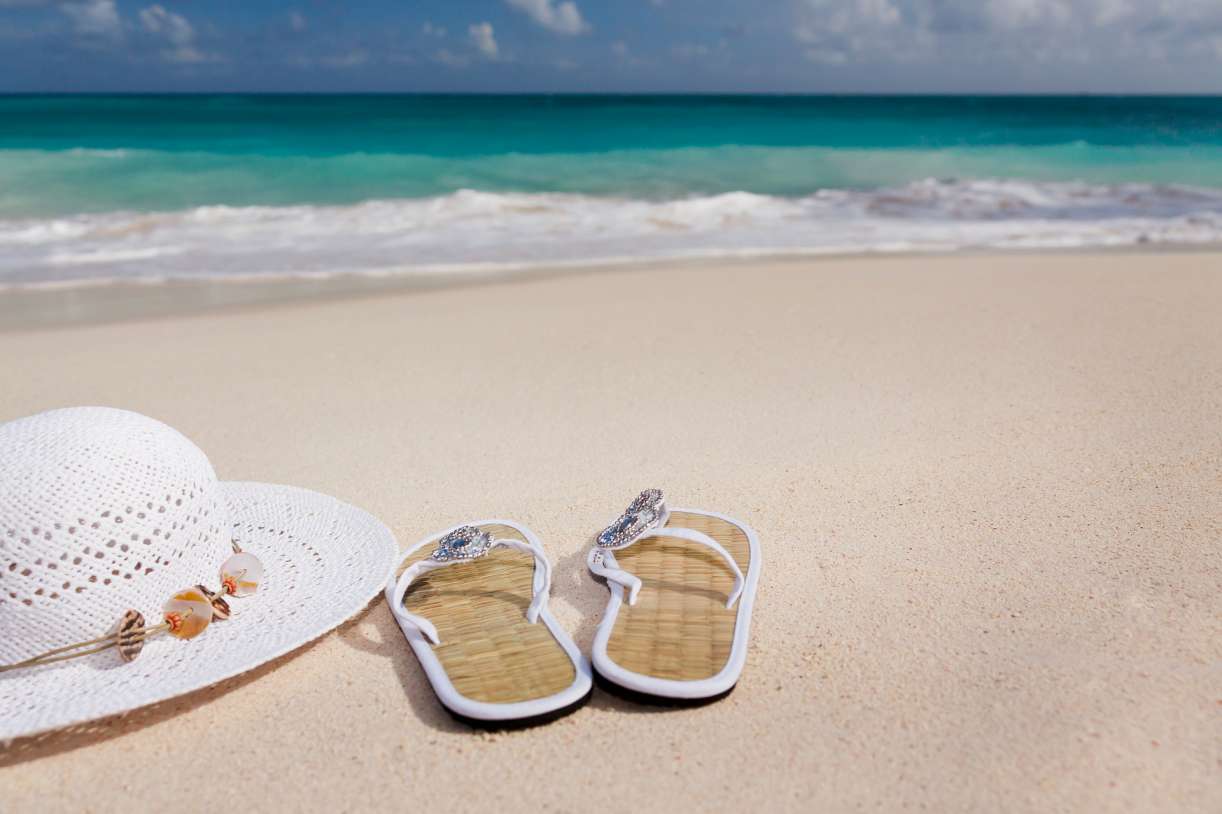 * Beach & Flip-Flops on Glass Cuttingboard Trivet * Beach & Flip-Flops on Glass Cuttingboard Trivet