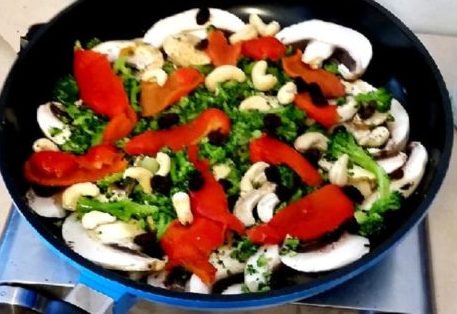 Quick Broccoli-Mushroom Marinated Stir-Fry Recipe